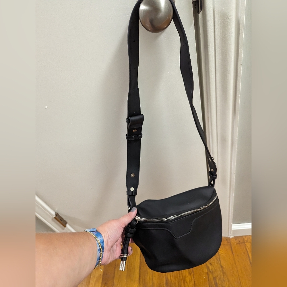 Black crossbody